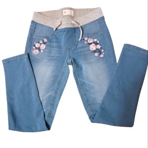 So girls jeggings, Size 10, light denim color